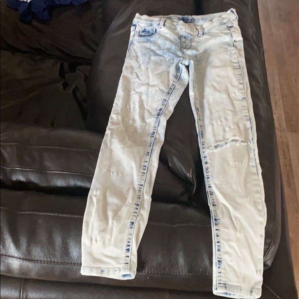 Acid washed style jeggings. Youth sized 10/12